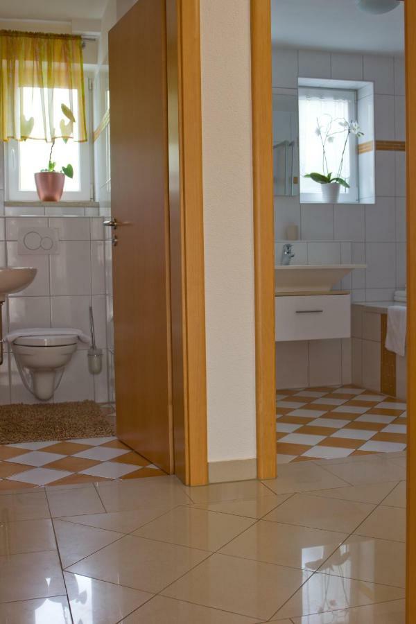 Ferienhaus Giulia In Guenzburg Ideal Fuer 2 Familien Günzburg Exterior foto